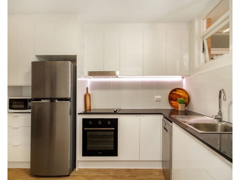 10/162 Marine Parade, Coolangatta QLD 4225