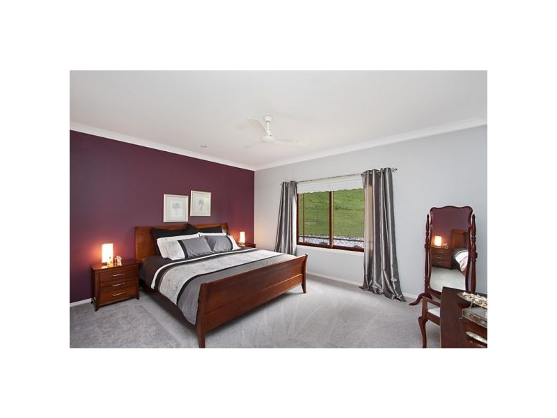 33 Eva Crescent, Piggabeen NSW 2486