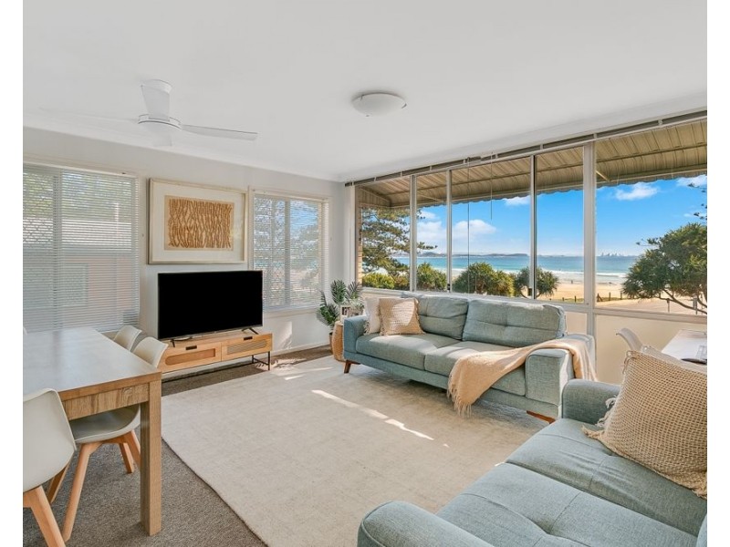 2/204 Marine Parade SPRING TIDE, Rainbow Bay QLD 4225