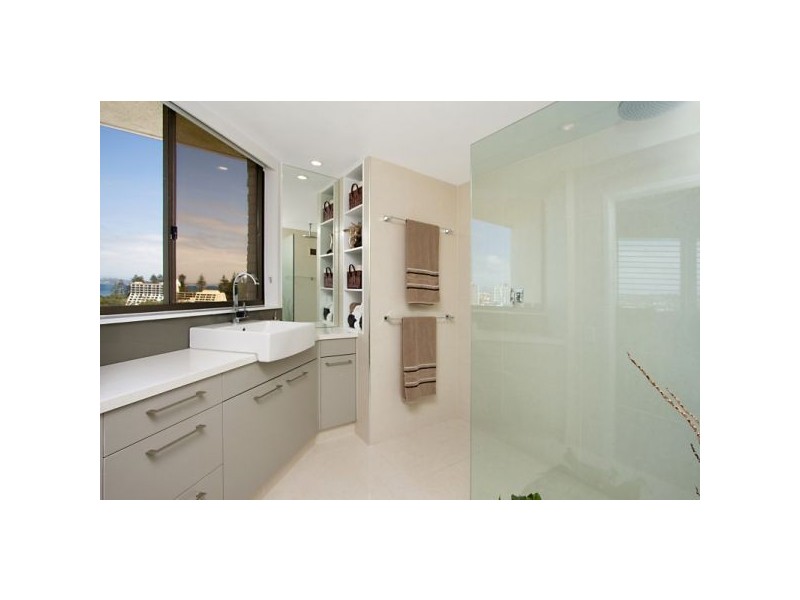 7E/3-9 Eden Street, Rainbow Bay QLD 4225