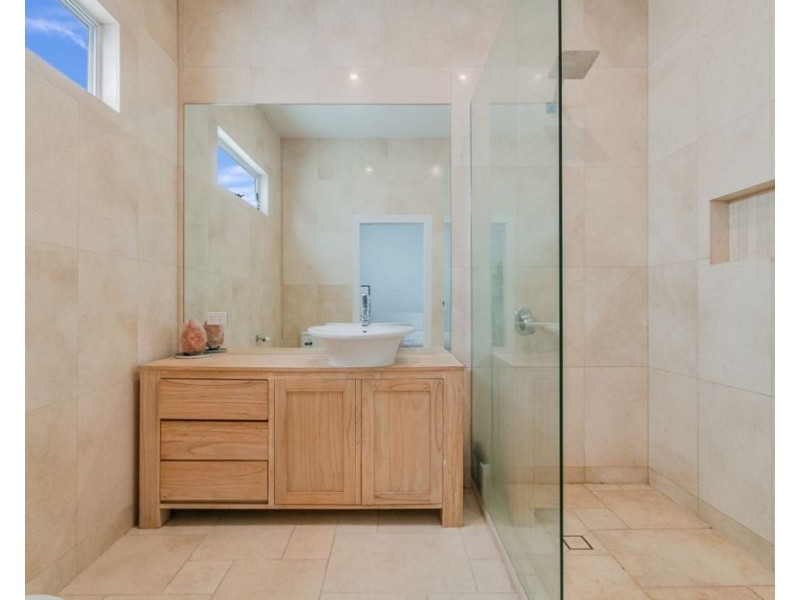 29 Tweed Street, Coolangatta QLD 4225