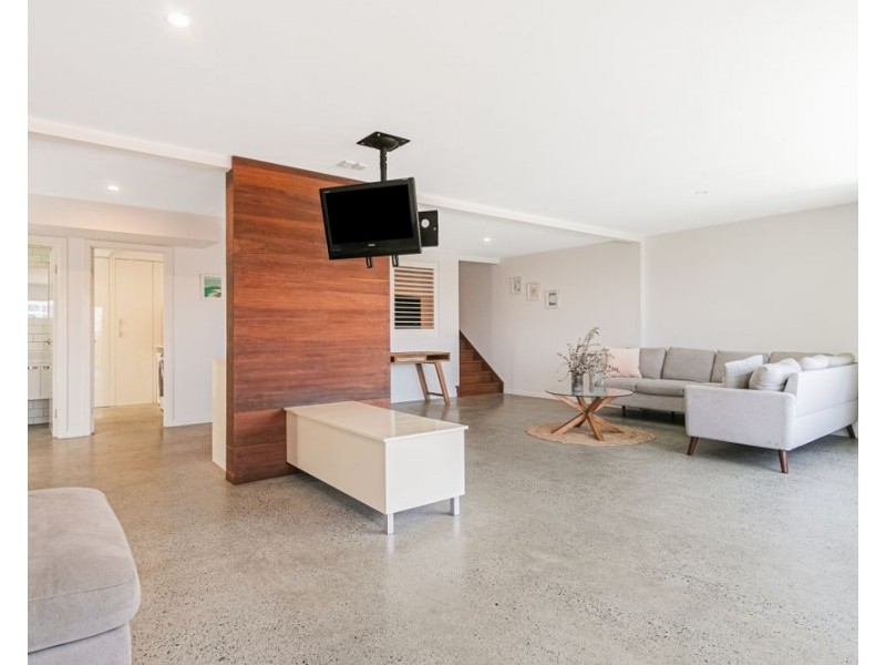 29 Tweed Street, Coolangatta QLD 4225