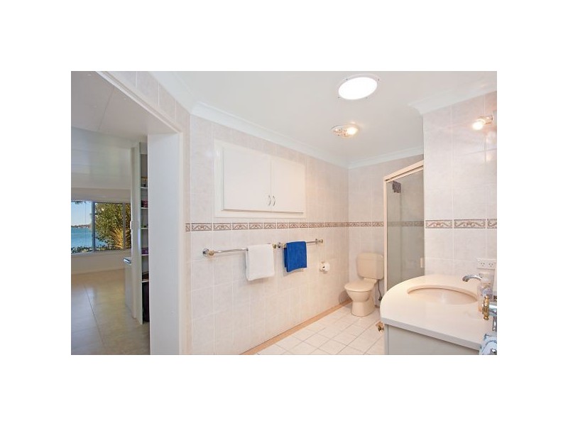 15 Sunset Boulevarde, Tweed Heads West NSW 2485