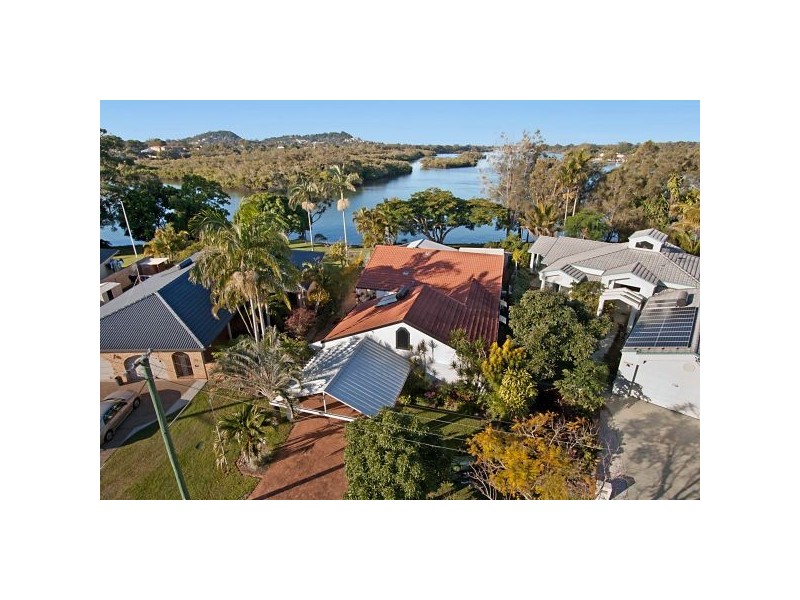 15 Sunset Boulevarde, Tweed Heads West NSW 2485