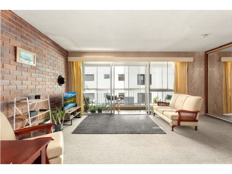 13/32 Powell Crescent, Coolangatta QLD 4225