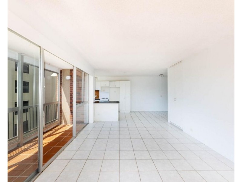 3/32 Powell Crecent, Coolangatta QLD 4225