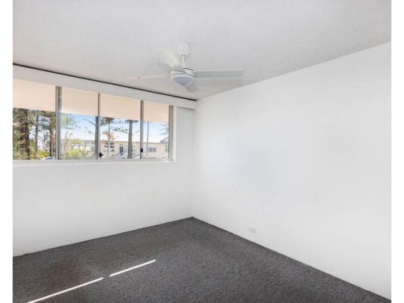 3/32 Powell Crecent, Coolangatta QLD 4225