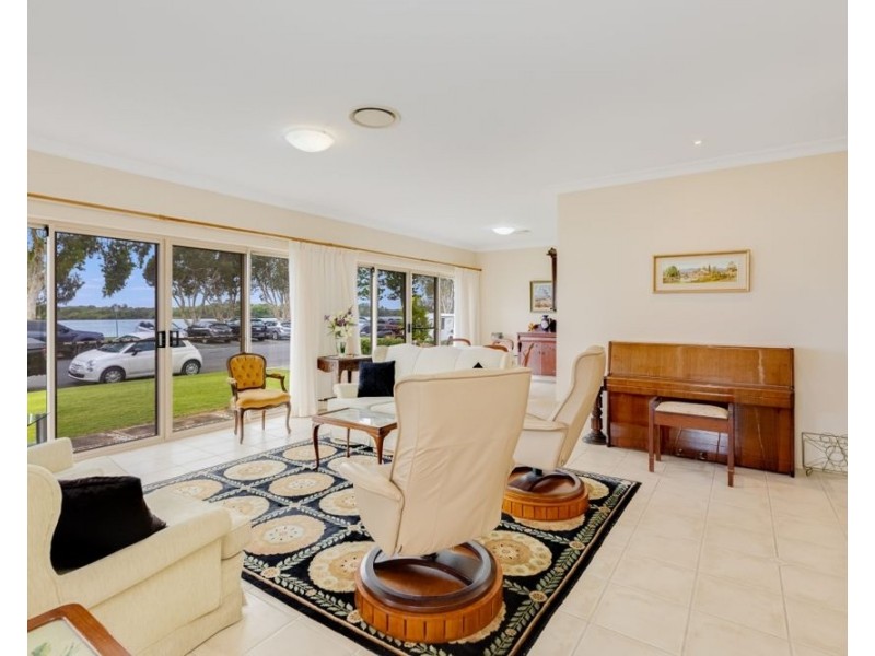 1/12 Keith Compton Drive, Tweed Heads NSW 2485