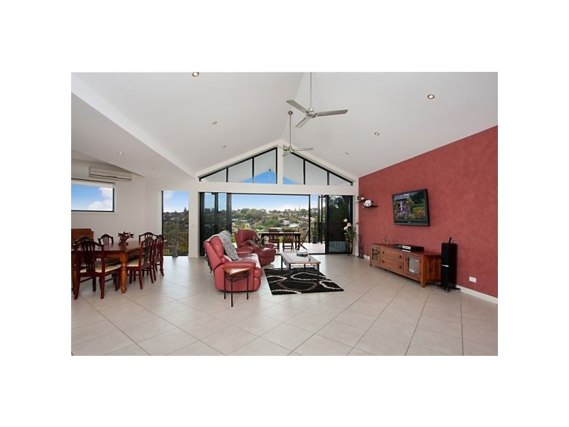 7 Dromara Ct, Banora Point NSW 2486
