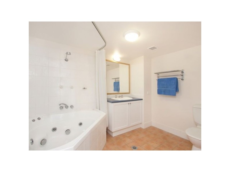 411/99 Griffith Street, Coolangatta QLD 4225