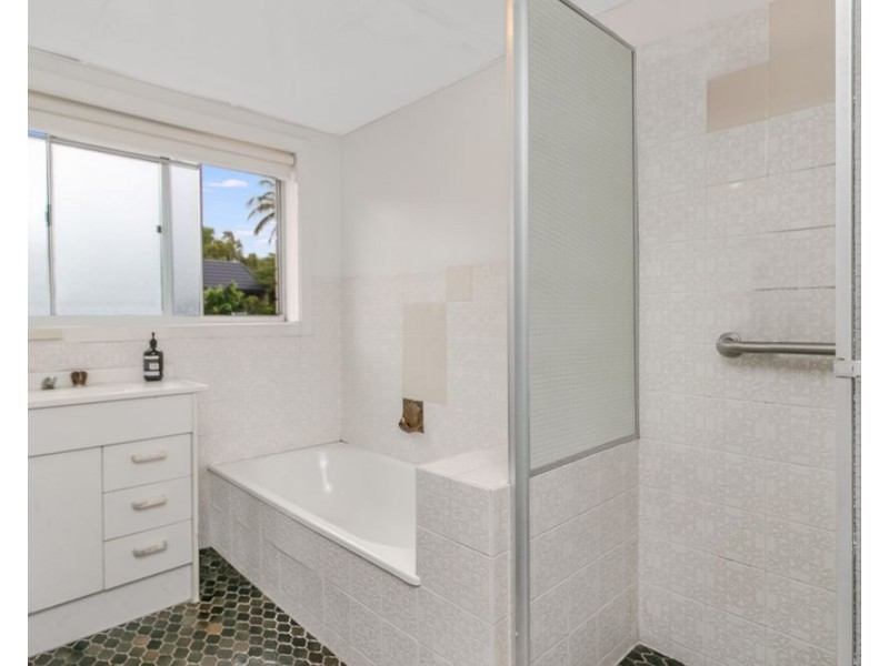 2/13 Endeavour Parade, Tweed Heads NSW 2485