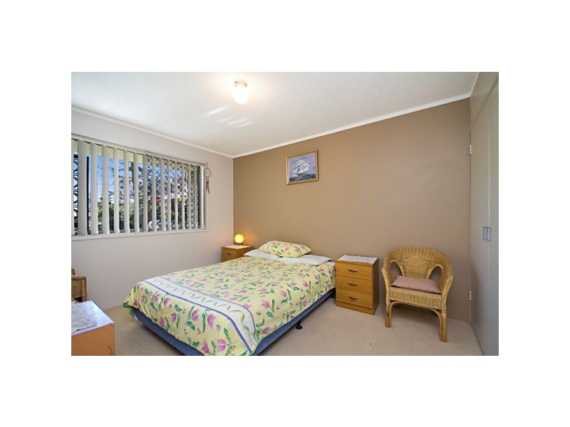 2/23 Coolangatta Rd, Kirra QLD 4225