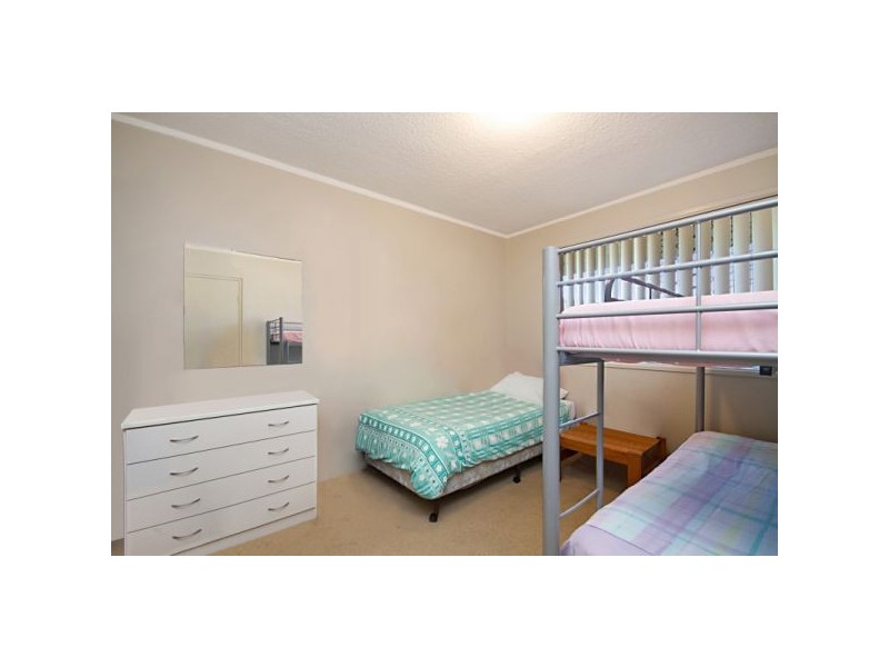 2/23 Coolangatta Rd, Kirra QLD 4225