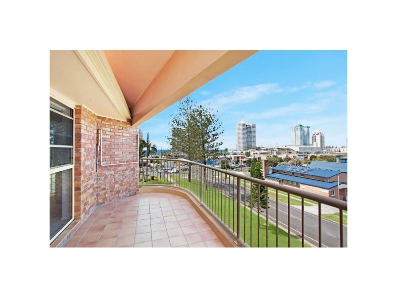 9/43 Mclean Street, Coolangatta QLD 4225