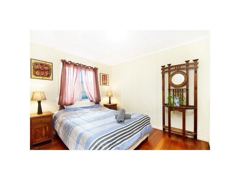 6/2 Coral Street, Rainbow Bay QLD 4225