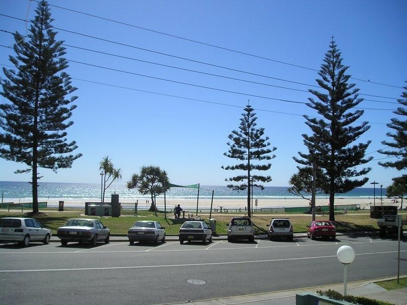 2/162 Marine Parade, Coolangatta QLD 4225