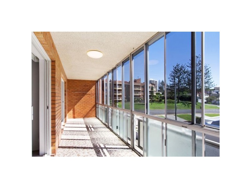 1/50 Mclean Street, Coolangatta QLD 4225