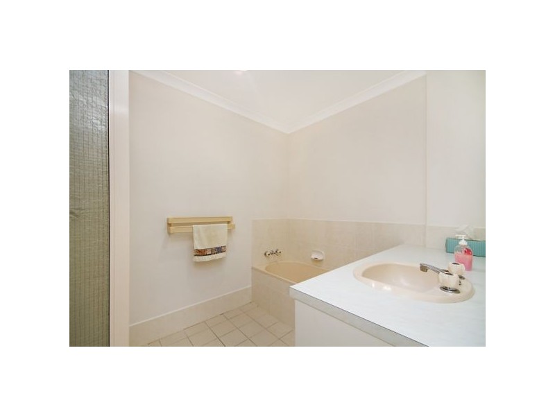 1/25 Covent Gardens Way, Banora Point NSW 2486