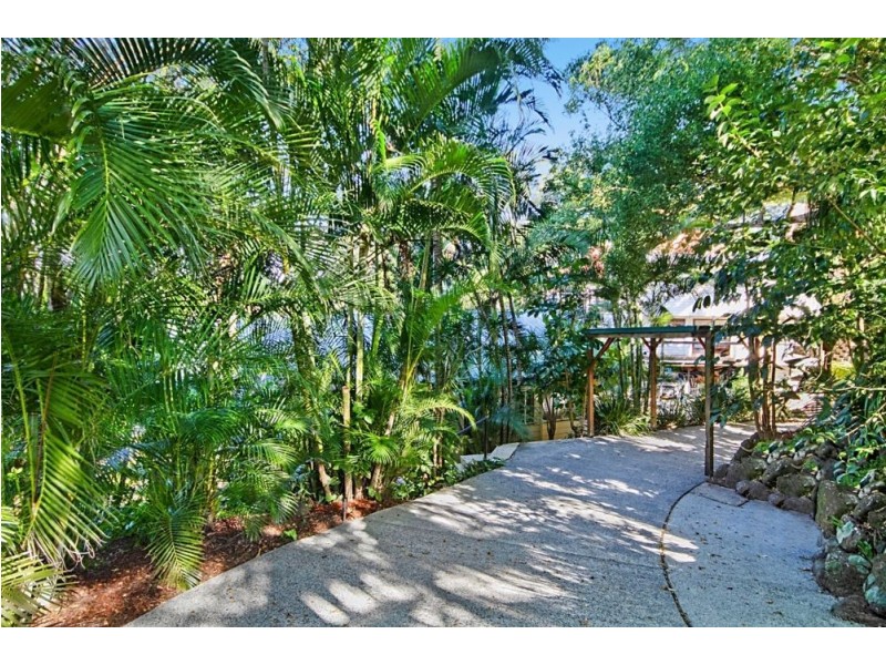 65 Broadwater Esplanade, Bilambil Heights NSW 2486