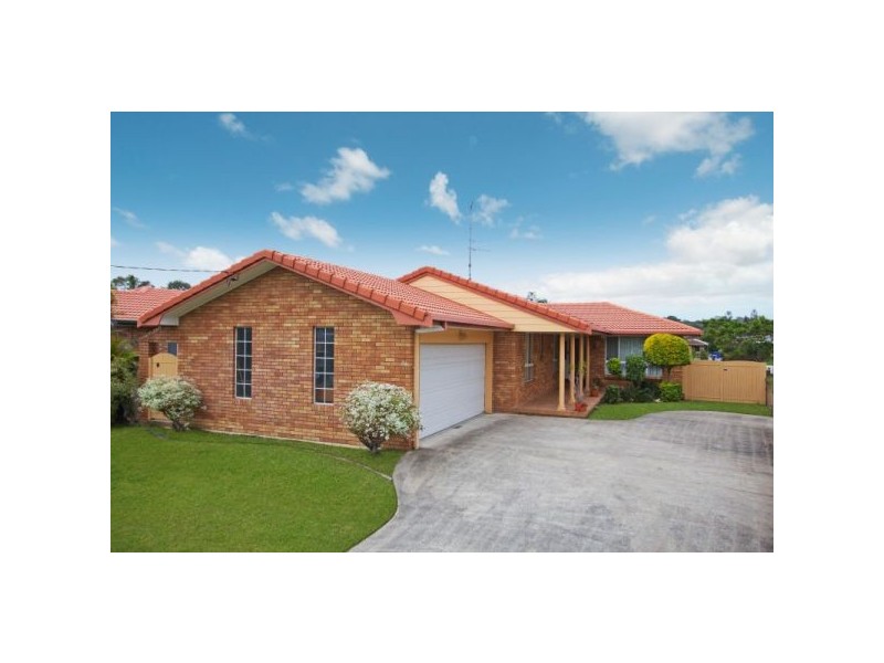 26 Blue Waters Crescent, Tweed Heads West NSW 2485