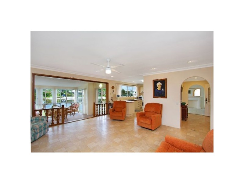 26 Blue Waters Crescent, Tweed Heads West NSW 2485