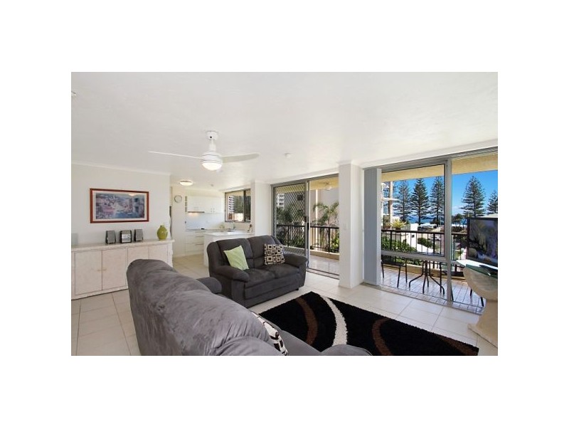 202/255 Boundary St, Rainbow Bay QLD 4225