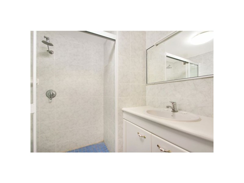 202/255 Boundary St, Rainbow Bay QLD 4225