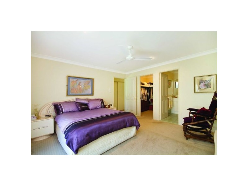 6 Narara Crescent, Banora Point NSW 2486