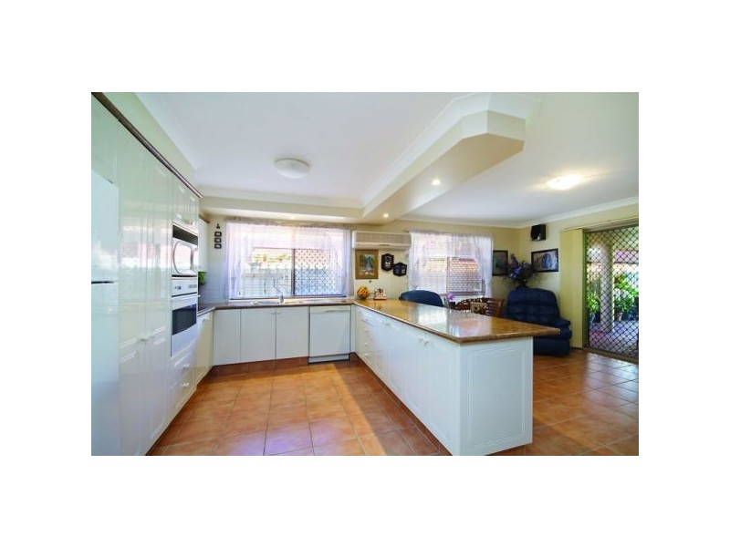 6 Narara Crescent, Banora Point NSW 2486