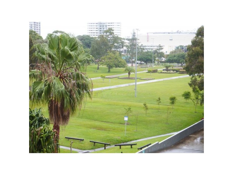 3/21 Dixon Street, Coolangatta QLD 4225