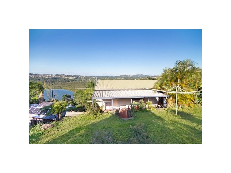 20 Broadwater Esplanade, Bilambil Heights NSW 2486