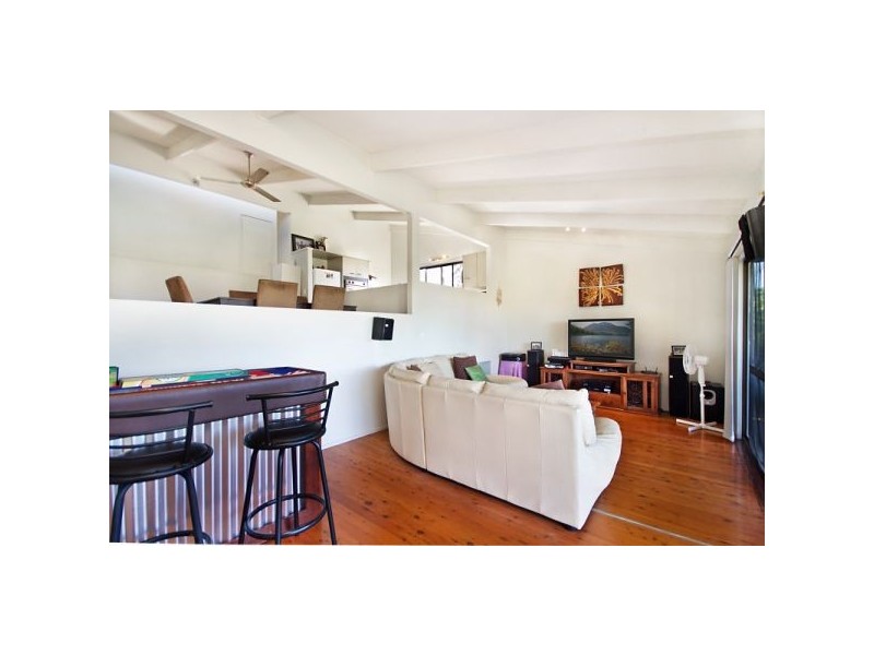 20 Broadwater Esplanade, Bilambil Heights NSW 2486