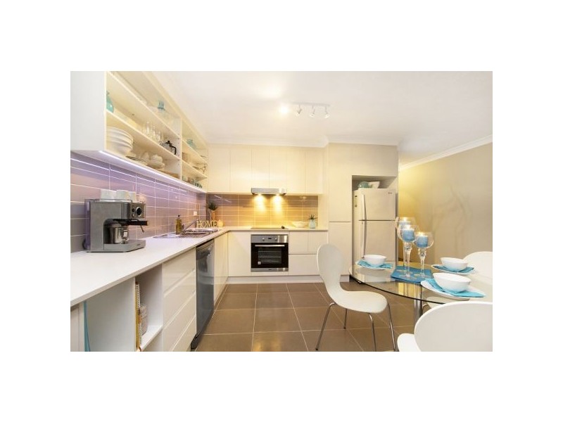 6/18 Lanham Street, Coolangatta QLD 4225