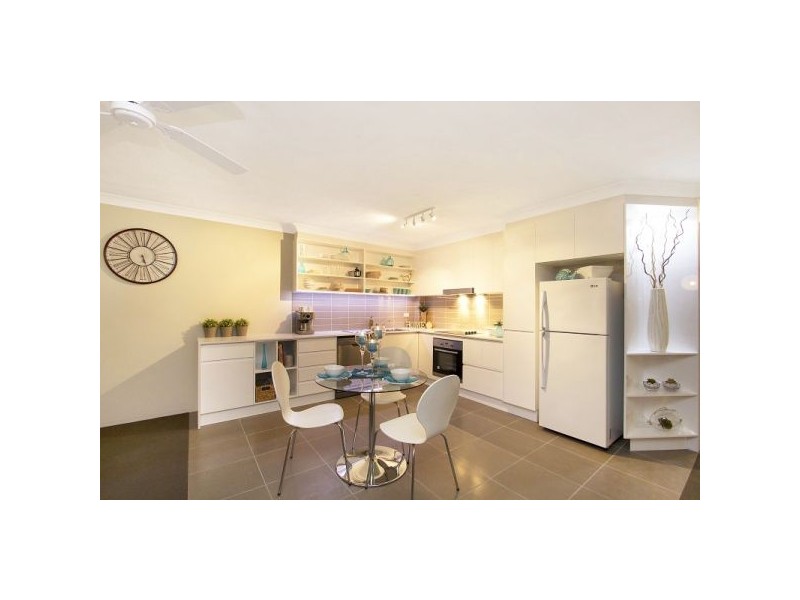 6/18 Lanham Street, Coolangatta QLD 4225