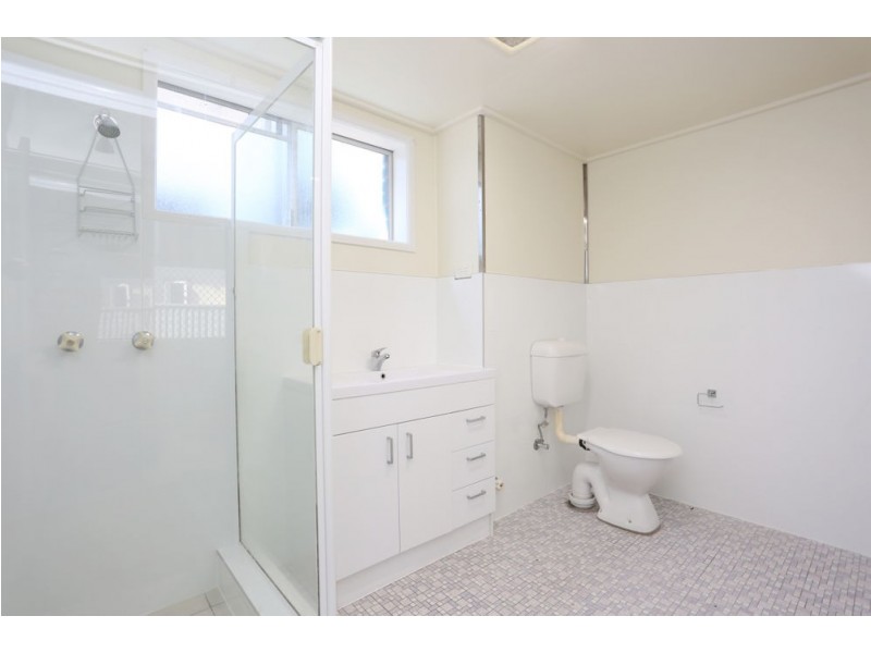 2/48 Eden Avenue, Coolangatta QLD 4225