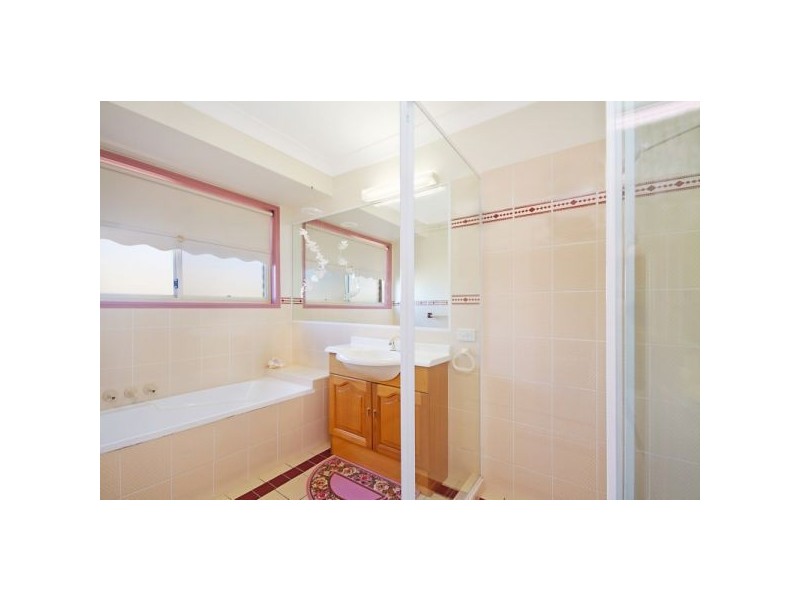 2/2 Amaroo Drive, Banora Point NSW 2486