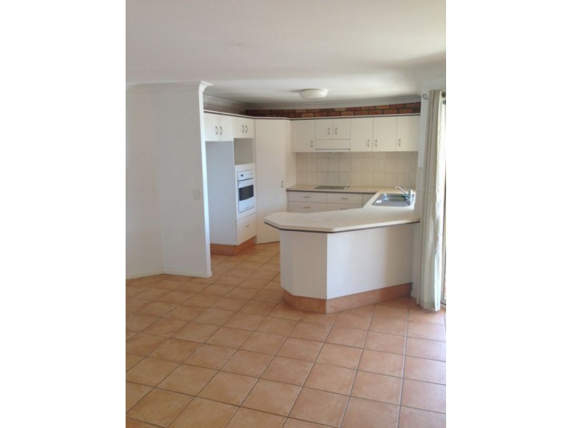 1/37 Elsie Street, Banora Point NSW 2486