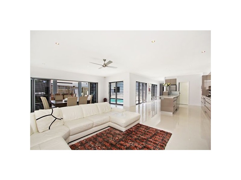 19 Westwood Place, Banora Point NSW 2486