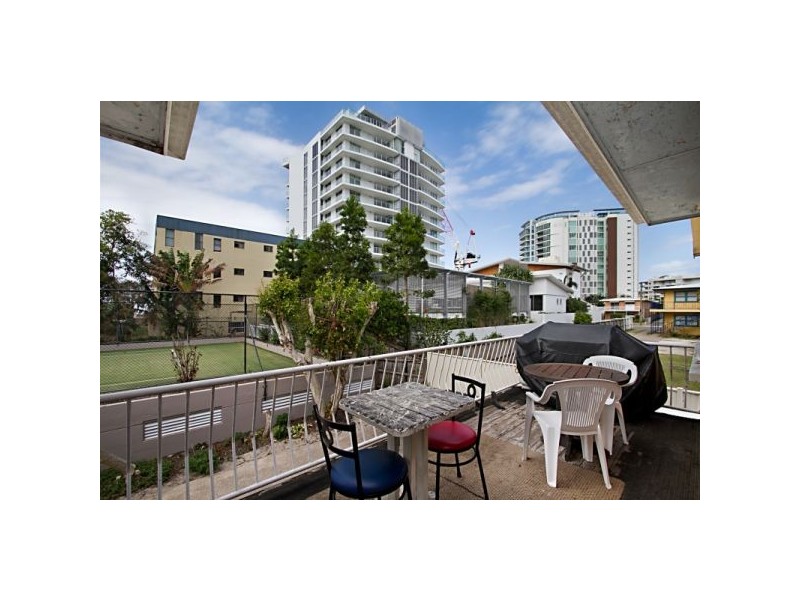 10 Coyne Street, Kirra QLD 4225