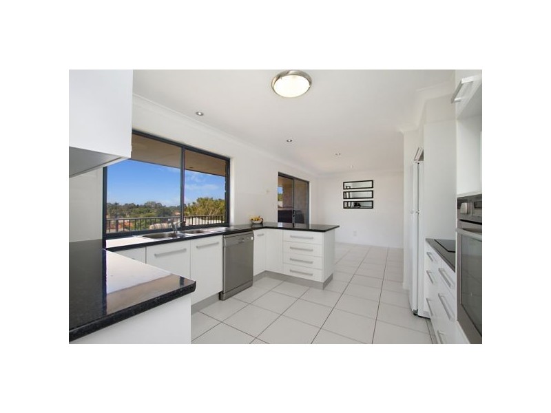 7 Liana Court, Banora Point NSW 2486