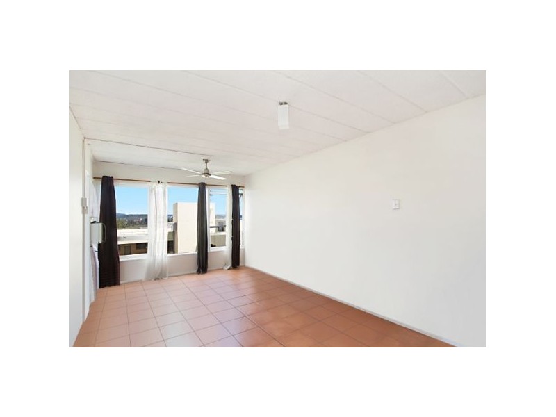 10/30 Powell Crescent, Coolangatta QLD 4225