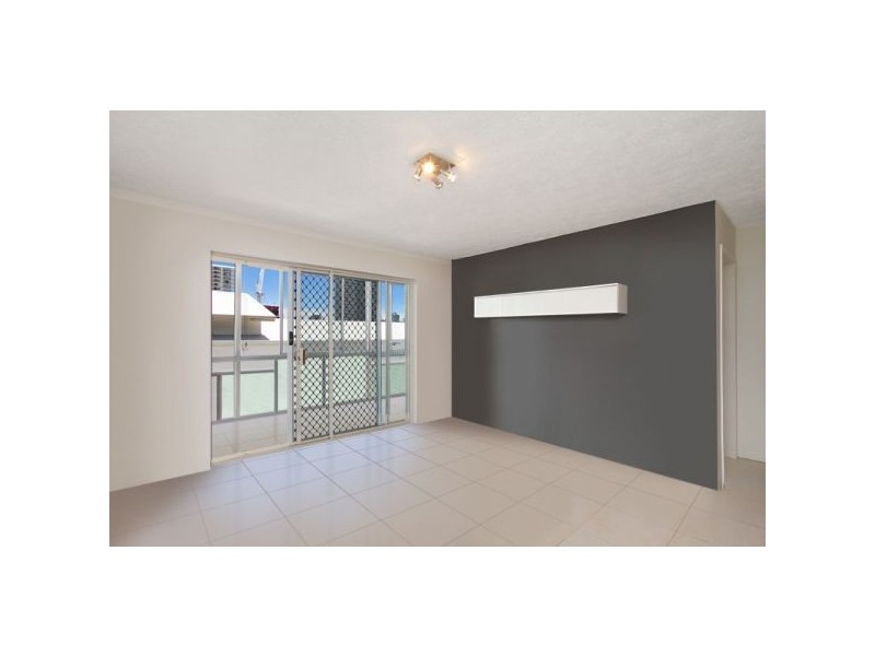 2/50 McLean Street, Coolangatta QLD 4225