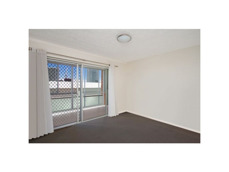 2/50 McLean Street, Coolangatta QLD 4225