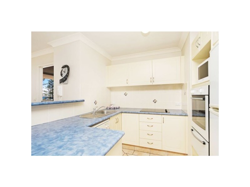5/3 Ward Street, Rainbow Bay QLD 4225