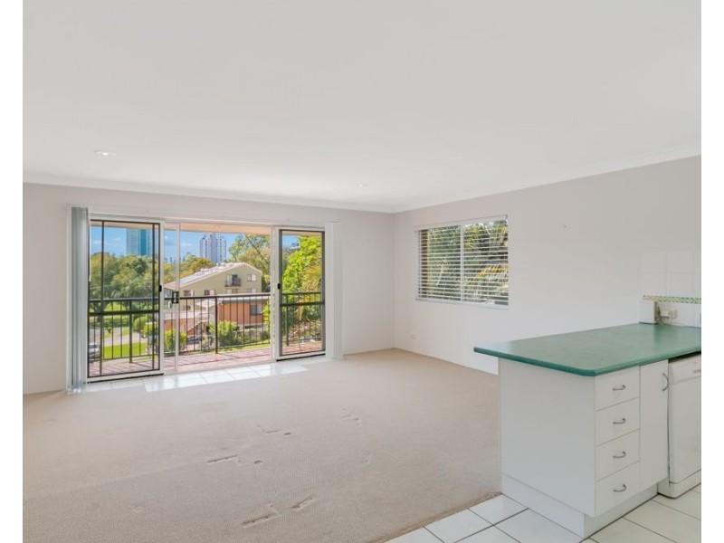 4/78 Stapylton Street, Coolangatta QLD 4225