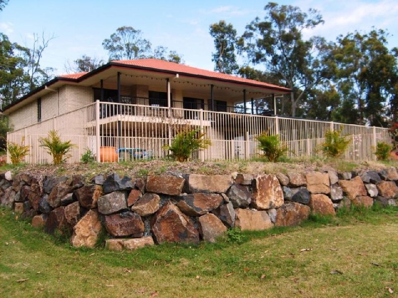 Gaven QLD 4211