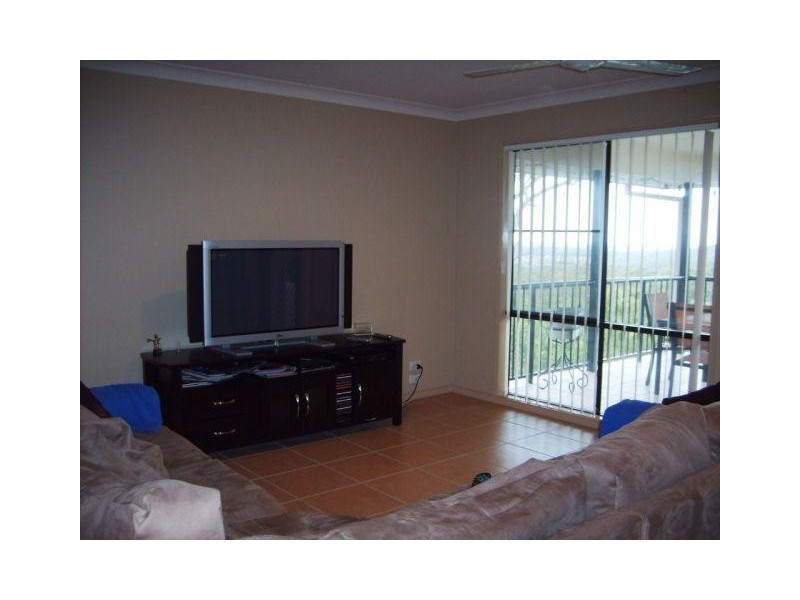 Gaven QLD 4211