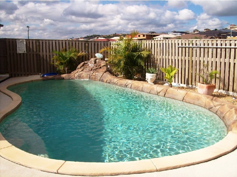 Pacific Pines QLD 4211