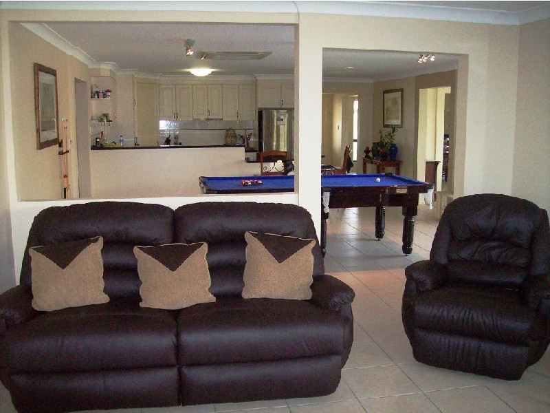 Pacific Pines QLD 4211