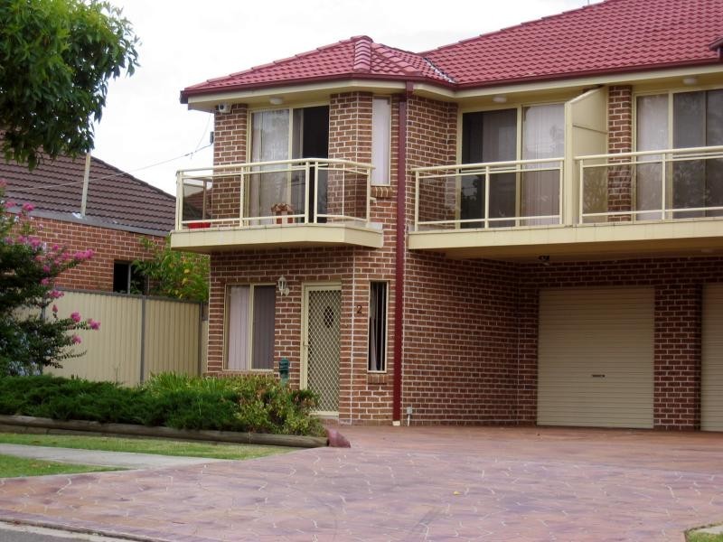 2/64 Market Street, Condell Park NSW 2200